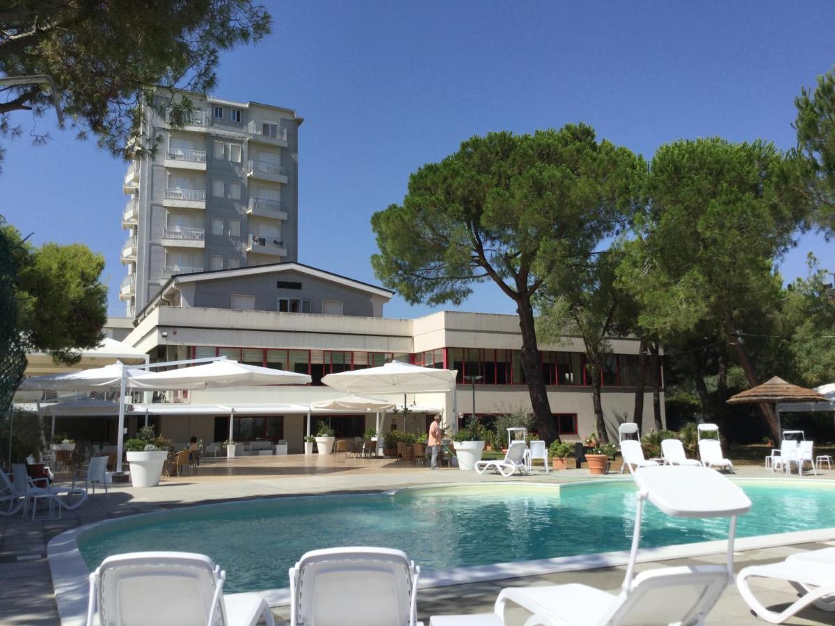 Hotel Perrozzi ヴァスト エクステリア 写真