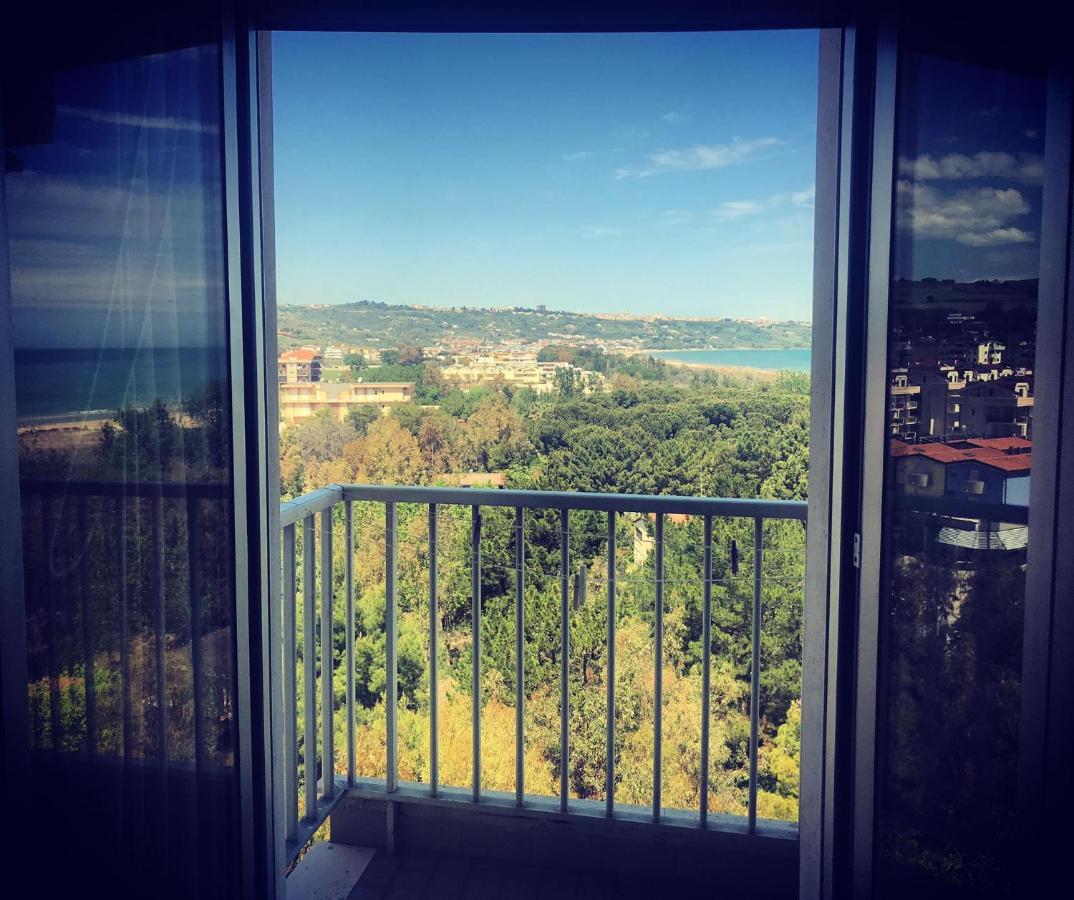 Hotel Perrozzi ヴァスト エクステリア 写真